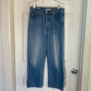 Levi Ribcage Straight Ankle Jeans